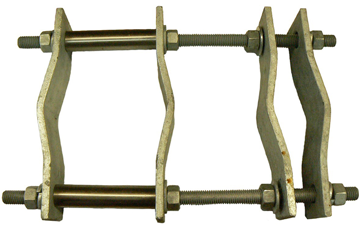 Heavy-duty galvanised steel parallel mount clamp with spacers for 60-115 mast/pole application - boom 40-90mm & mast 60-115mm
