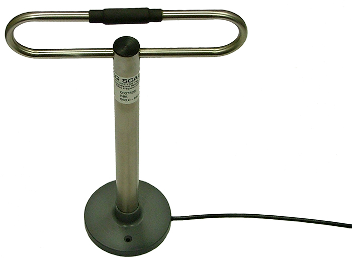 Broadband UHF flange mount stainless steel sidemount dipole, 304 stainless steel, 600-820 MHz, 25W, 600mm cable, N-type female, 0 dBd - 190mm