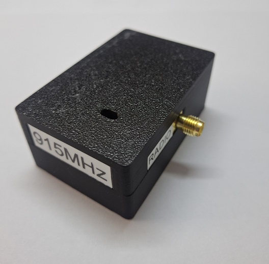 Compact 915 MHz Bi-directional amplifier, SMA female input/output, 1 Watt, Receiver transmitter  kit, USB-C power - includes enclosure
